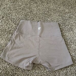 Aritzia TNA Butter 3" Bike Short